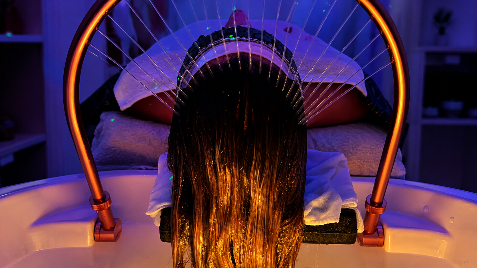 Ritual de relaxamento no estúdio, em luz suave e serena